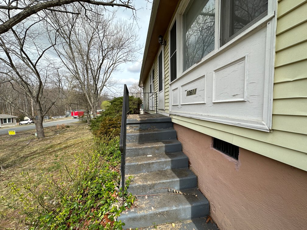 Image for House Flipper Special. Income Producing Opportunity in Fredericksburg, Va. 3 Bed/ 1 Bath, 920 Sq. ft on .41 Acres - Elk Dr