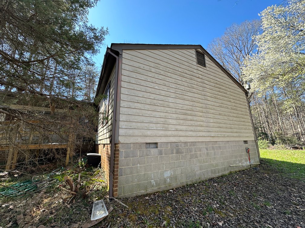 Image for Selling for the Estate of  Claiborne Cobb. House Flipper Special. 3 Bed/ 1 Bath, 1710 Sq. on 2.23 Acres+/- in Goochland, Va