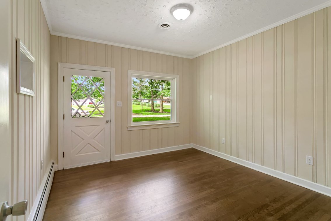Image for Beautifully Renovated Brick Rancher on 1.33 Acres. 3 bed/ 3 bath, 2284 Sq.ft with an unfinished, 2000 +/-Sq.ft walkout basement.