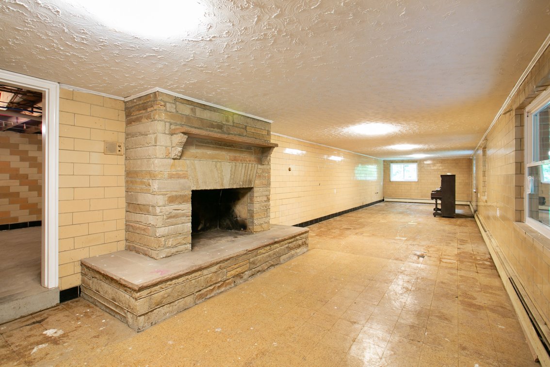 Image for Beautifully Renovated Brick Rancher on 1.33 Acres. 3 bed/ 3 bath, 2284 Sq.ft with an unfinished, 2000 +/-Sq.ft walkout basement.
