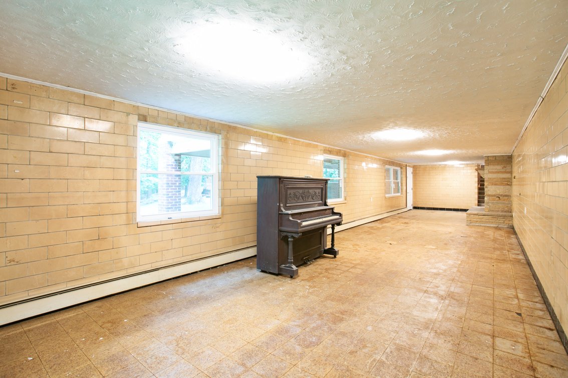 Image for Beautifully Renovated Brick Rancher on 1.33 Acres. 3 bed/ 3 bath, 2284 Sq.ft with an unfinished, 2000 +/-Sq.ft walkout basement.