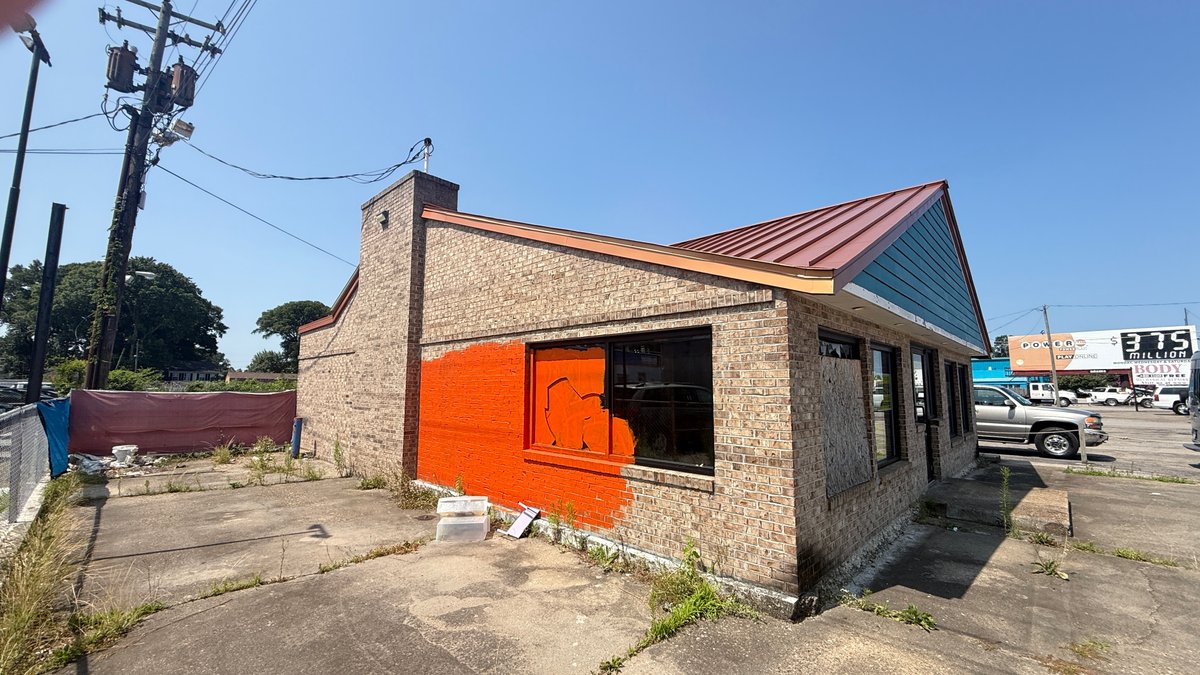 Image for Freestanding Retail/Restaurant Building – C2-Zoned Former Diner with 16 Parking Spots on High-Traffic Little Creek Rd, Norfolk, VA