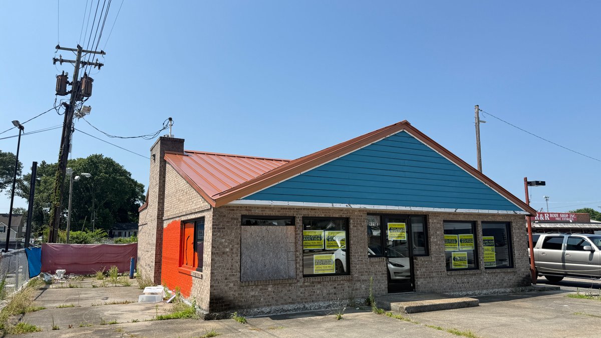 Image for Freestanding Retail/Restaurant Building – C2-Zoned Former Diner with 16 Parking Spots on High-Traffic Little Creek Rd, Norfolk, VA