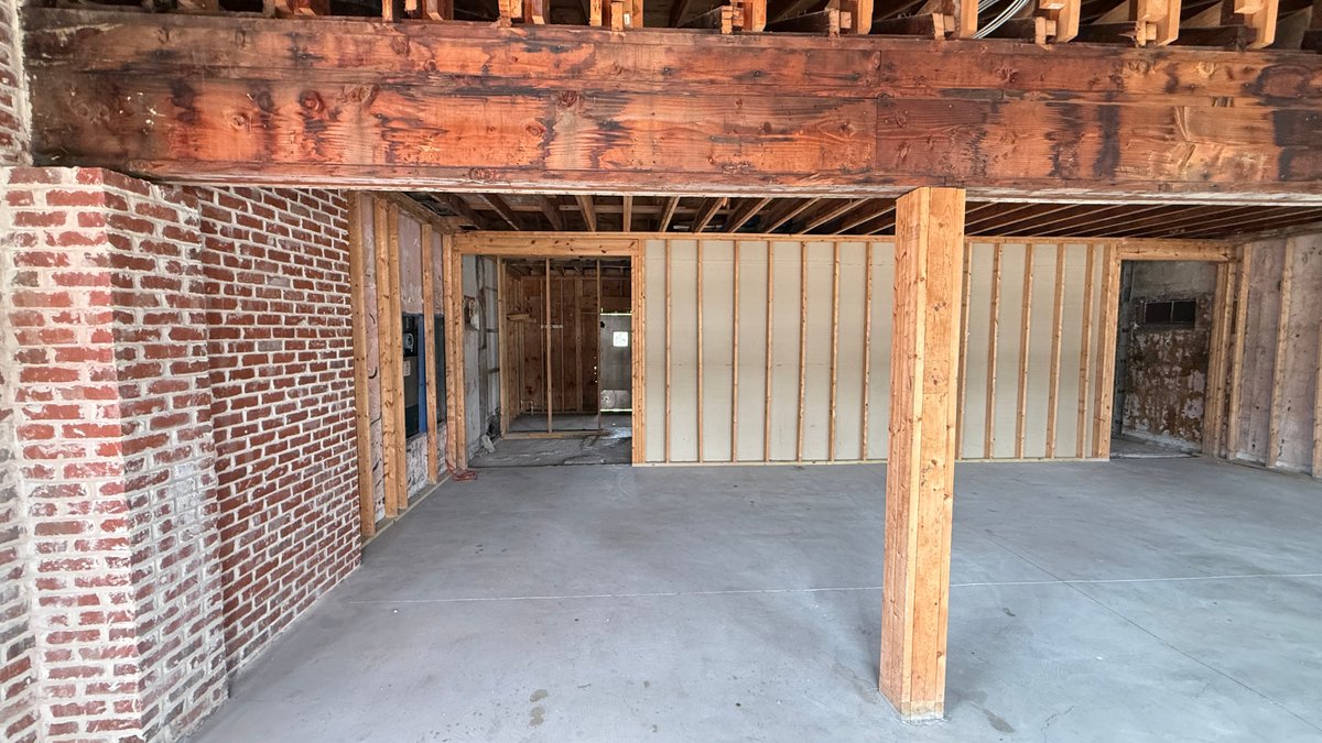 Image for Freestanding Retail/Restaurant Building – C2-Zoned Former Diner with 16 Parking Spots on High-Traffic Little Creek Rd, Norfolk, VA