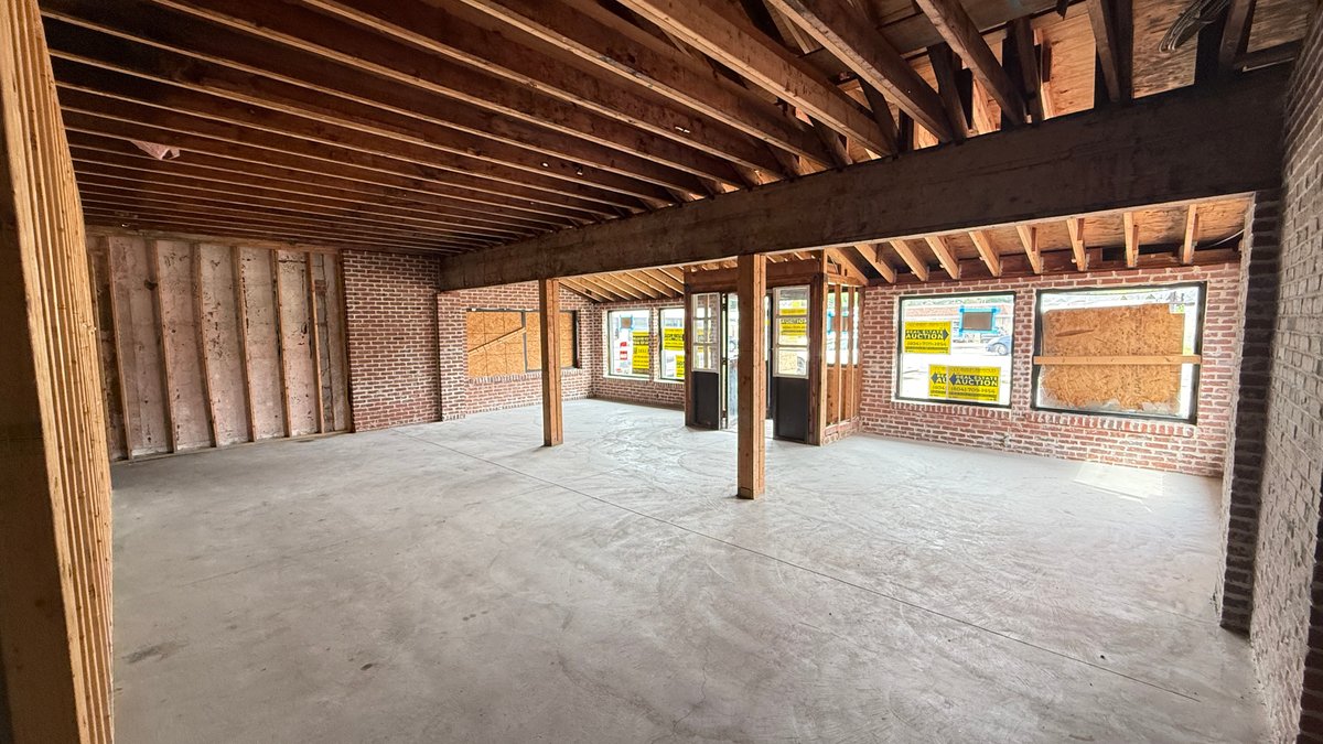 Image for Freestanding Retail/Restaurant Building – C2-Zoned Former Diner with 16 Parking Spots on High-Traffic Little Creek Rd, Norfolk, VA