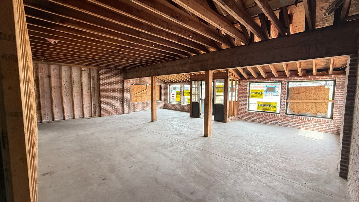 Image for Freestanding Retail/Restaurant Building – C2-Zoned Former Diner with 16 Parking Spots on High-Traffic Little Creek Rd, Norfolk, VA