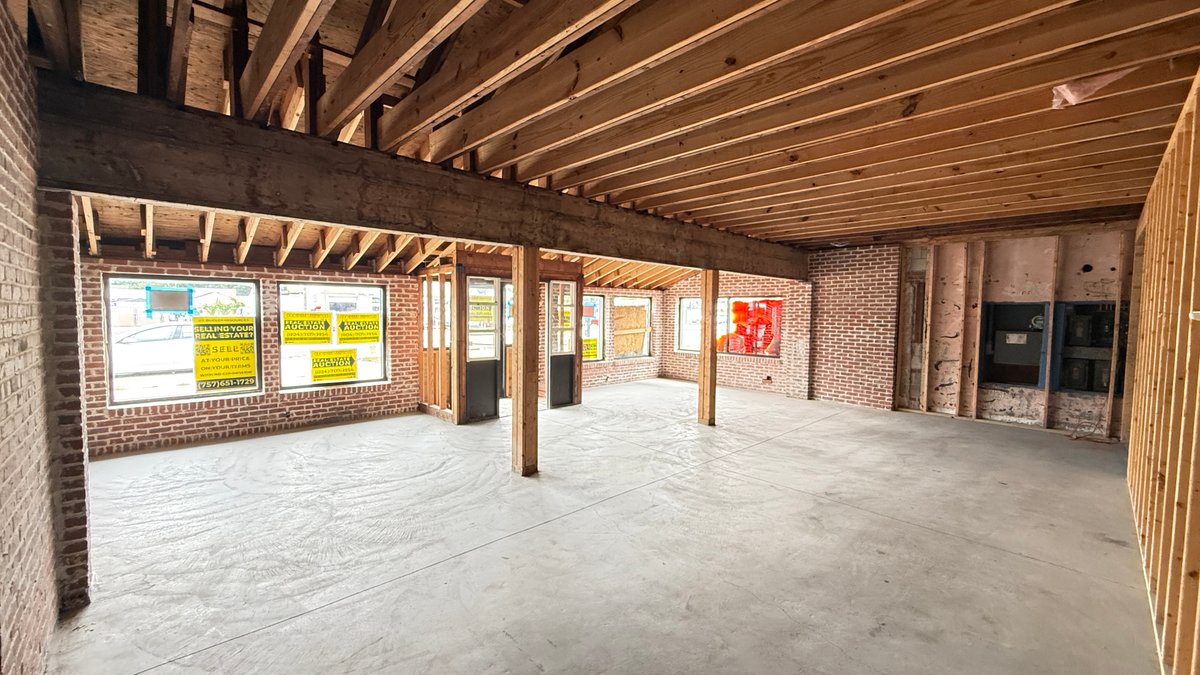 Image for Freestanding Retail/Restaurant Building – C2-Zoned Former Diner with 16 Parking Spots on High-Traffic Little Creek Rd, Norfolk, VA