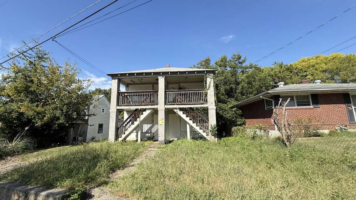 Judicial #4 (White Street Estates LLC) PID: 02765, TACS # 439305, 128 A&B White Street, Danville 24540