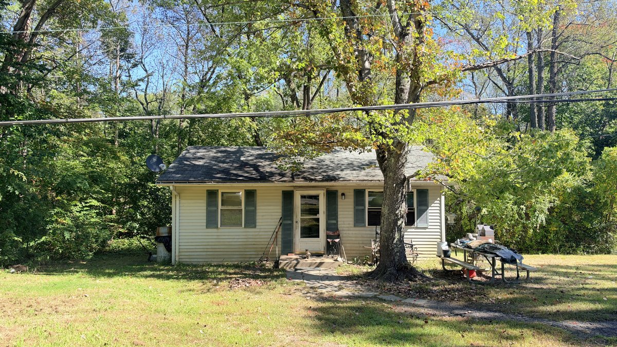 Judicial # 9 ( Contee A. Chapman, William L. Chapman) Parcel Tax Map: 8189-27-7102, TACS#845865, 1.00 Acre +/- Single Family Home, ZONING Agricultural, 17019 Batestown Rd., Dumfries VA 22025