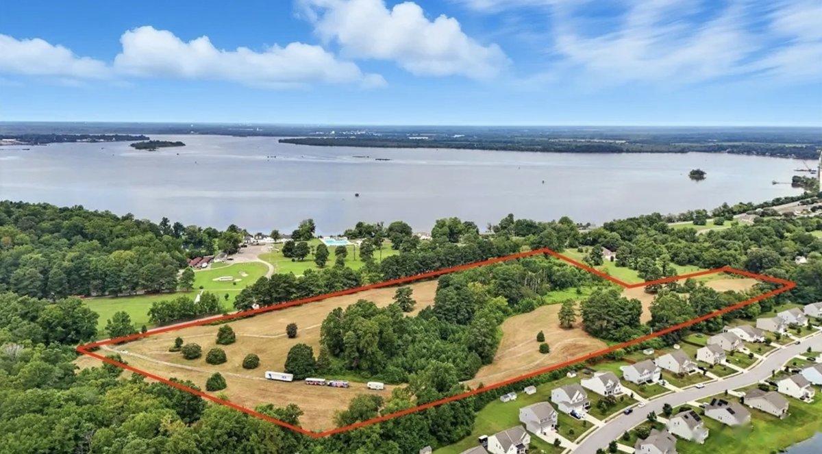 1100 Jordan Point Rd, North Prince George, VA 23860