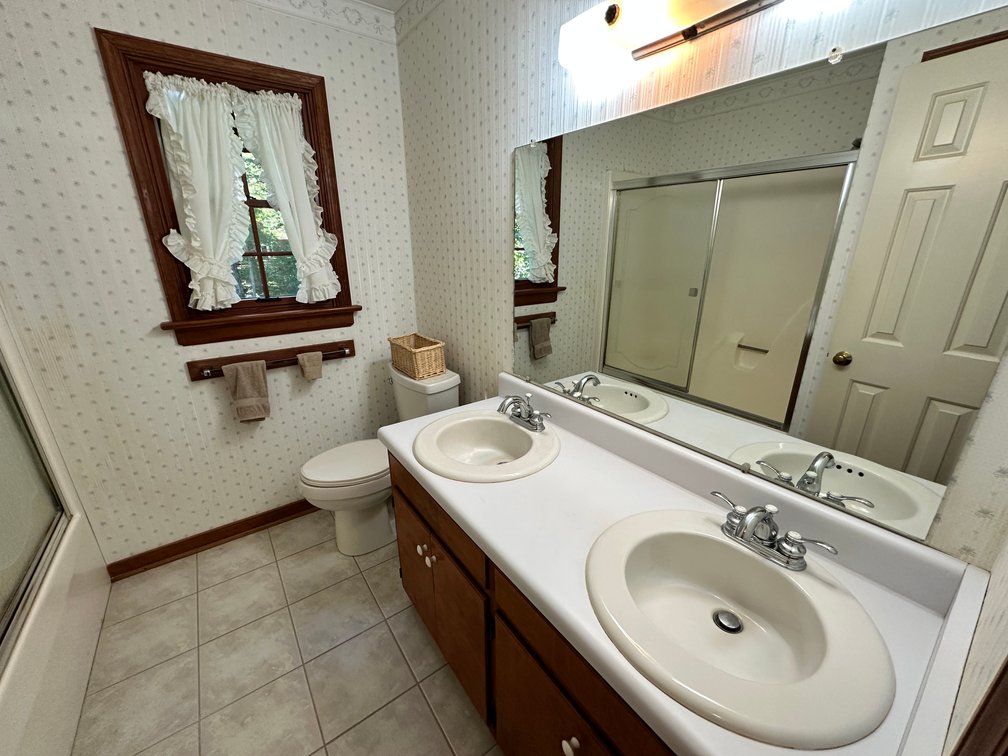 Image for Estate of David & Phyllis Ahlberg: 4 Bed/ 3 Bath,  2352 Sq. in the Brandermill Development - 13903 Sterlings Bridge Rd