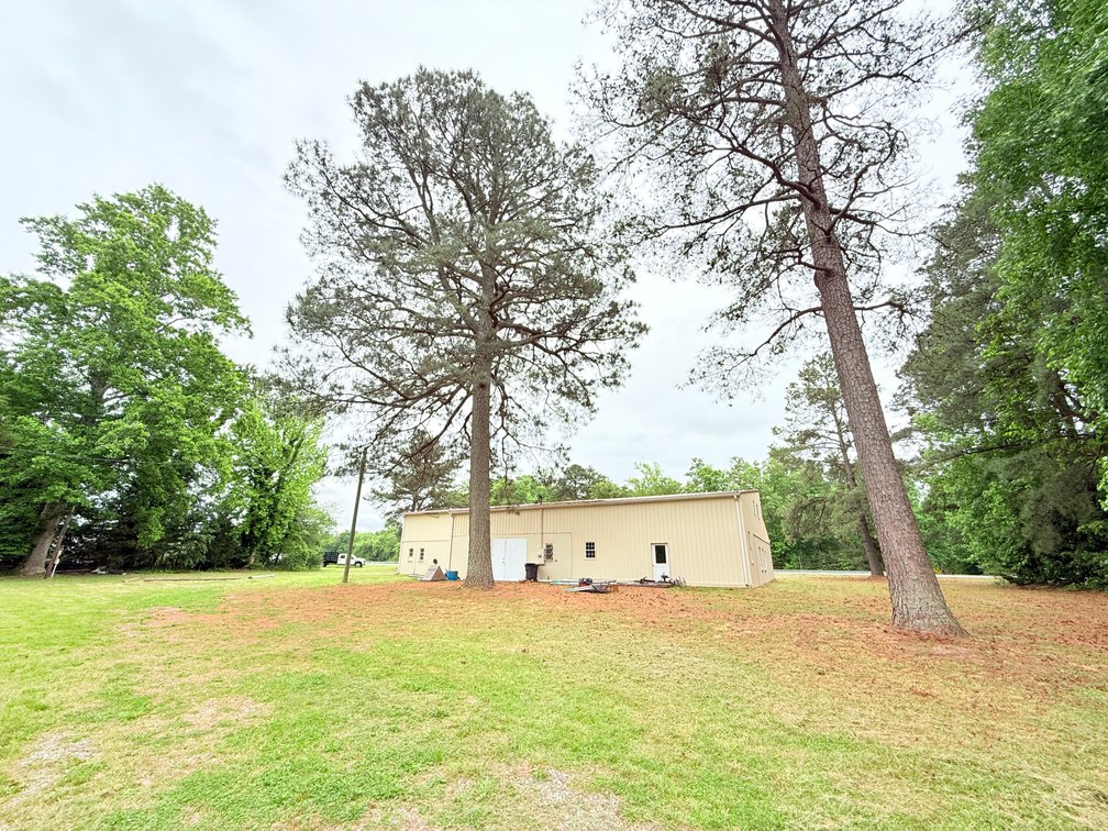 Image for Prime Commercial Flex Space  Opportunity with High Daily Traffic Count: 7154 Richmond Highway, Tappahannock VA 22560