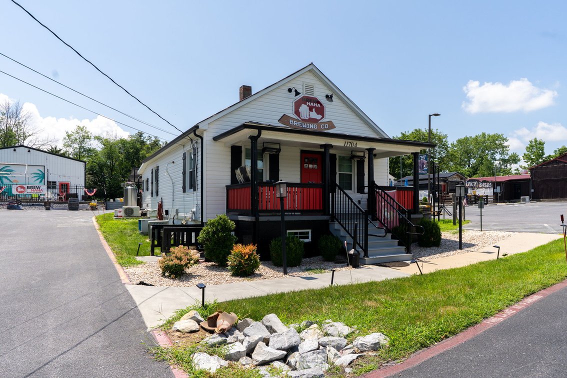 Image for Income Producing Multi-Tenant Commercial Retail Center - 6 Buildings on 1.59 Acres - Elkton VA