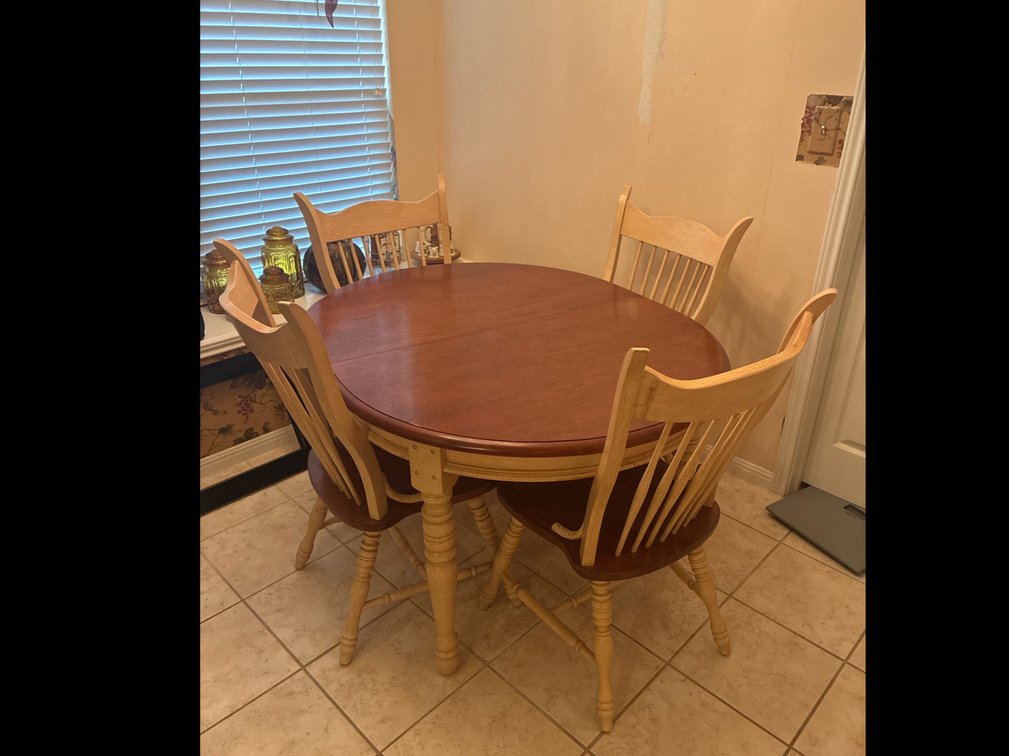 Koulin Maple Table and Chair Set