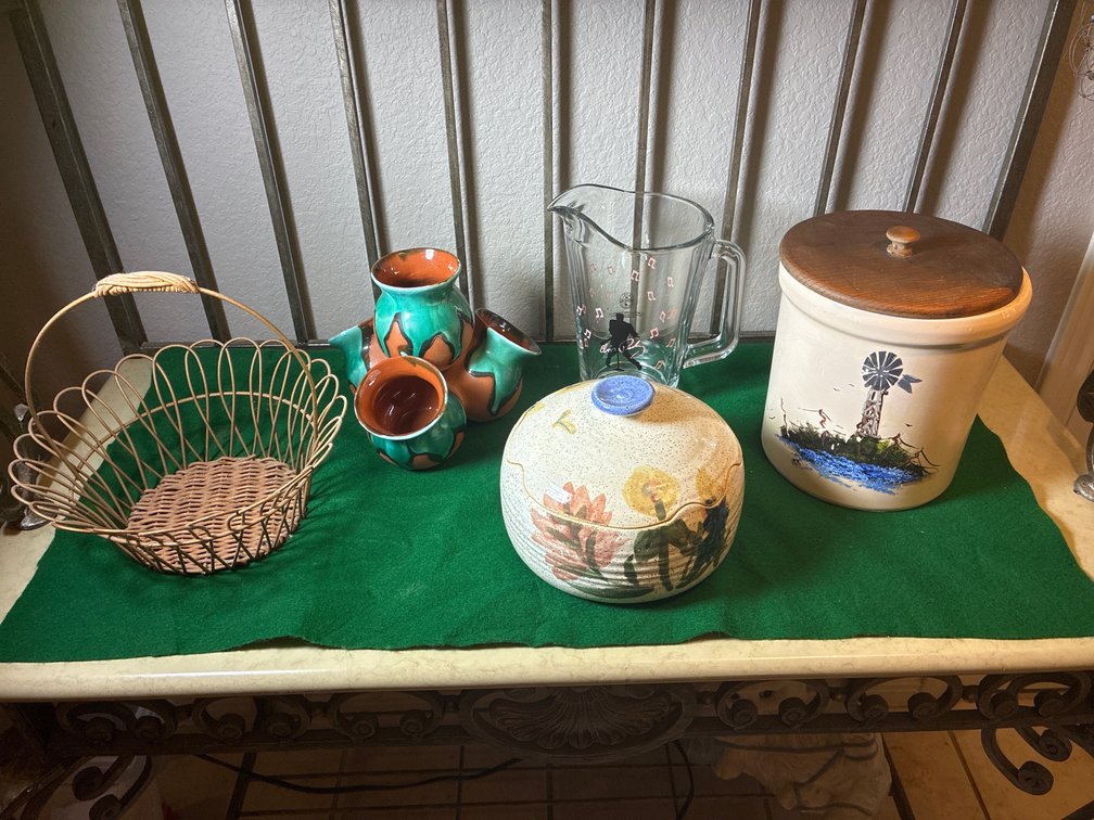 Essential MCM Vintage Decor