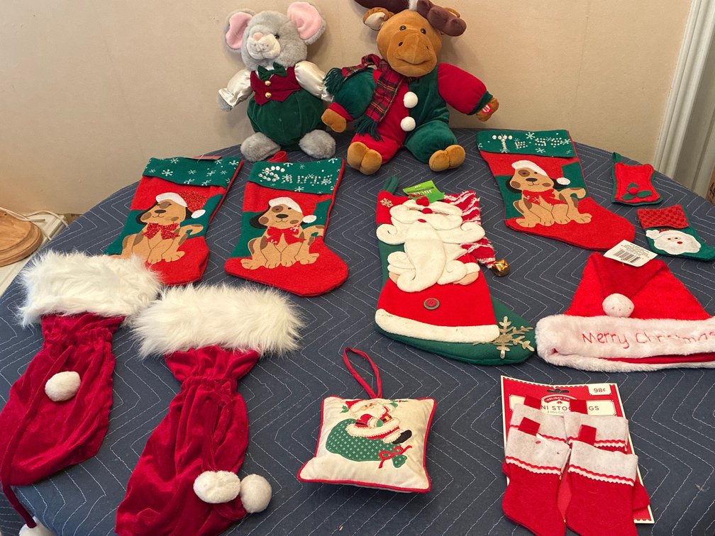 Cutesy Animal-Themed Christmas Decor