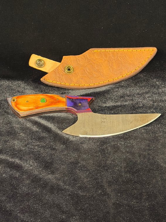 Damascus knife with leather sheath