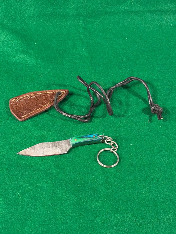 Damascus blade mini knife with leather sheath necklace