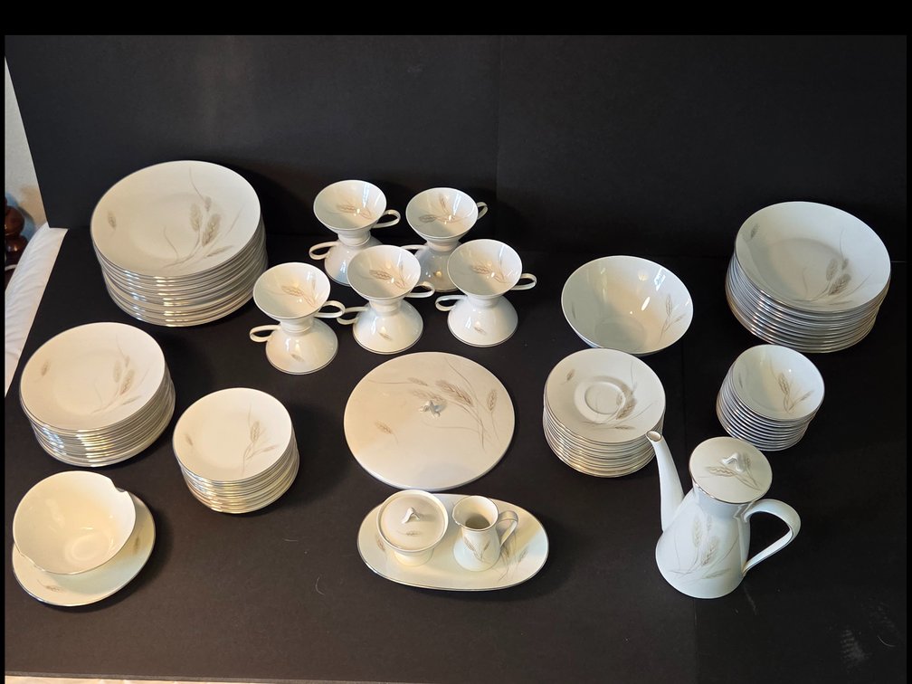 MCM 90 pc Rosenthal Regina Platinum Form 2000 formal dining set