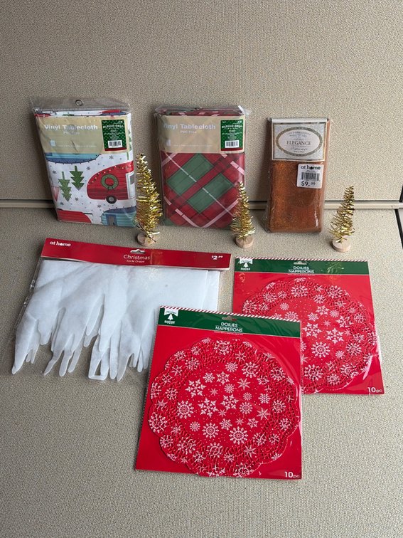 Christmas tablecloth, doilies, icicle drape