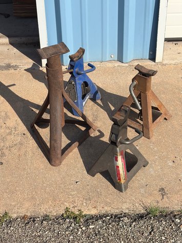 Various jackstands