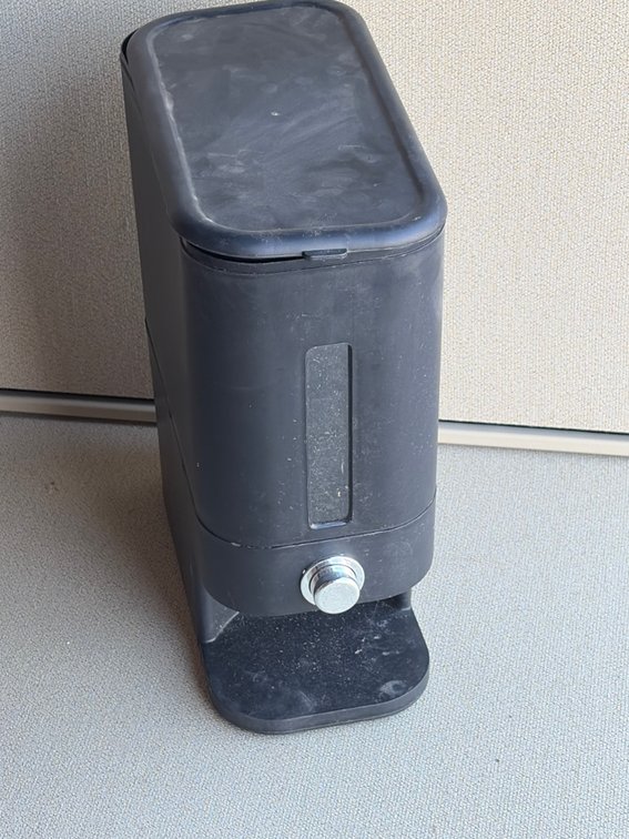 Rice/dry ingredient bin