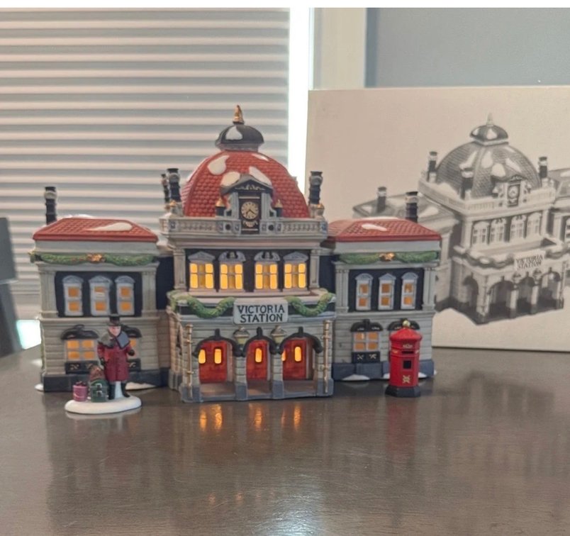 Department 56 Dickens Village Victoria Station (Item #55743), a hand-painted porcelain building from the 1989 Heritage Village Collection