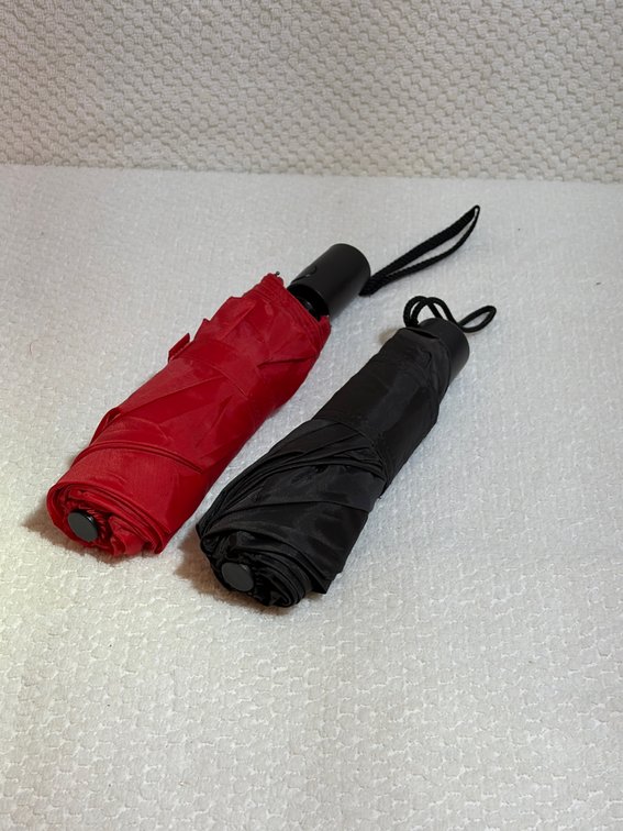 2 compact umbrellas