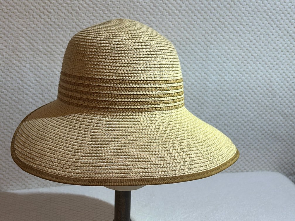 Ladies wide brim hat