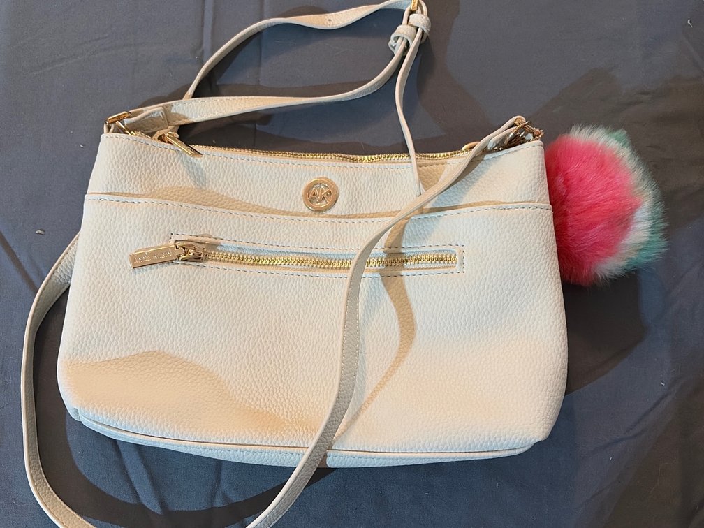 Ann Klein leather purse
