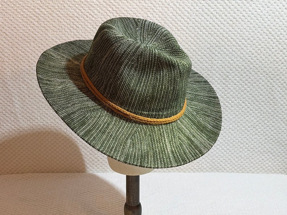 Vintage green woven fedora hat