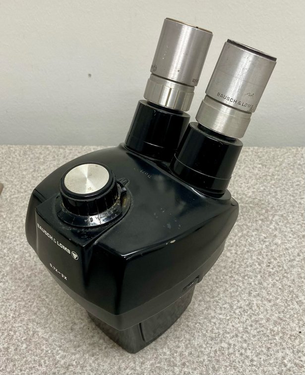 23. B&L StereoZoom 4, 0.7-3X with 10X Wide Field Eyepieces