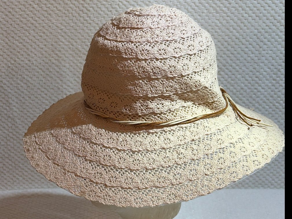 Jane and Berry Cream-colored lace floppy sun hat