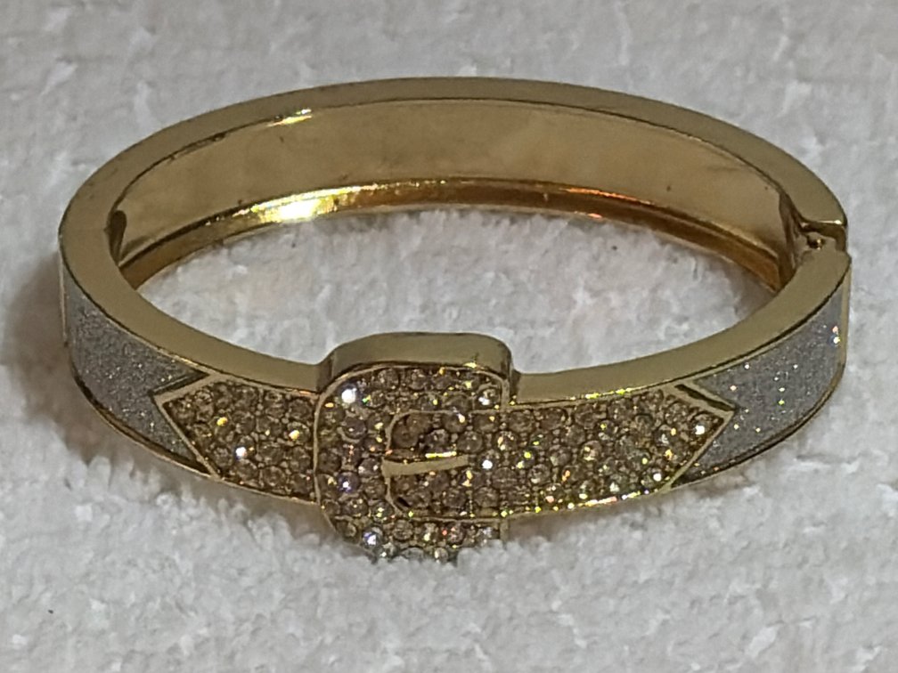 Belt Buckle Hinged Bangle