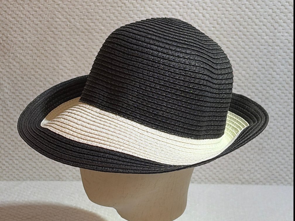 Black and White Straw sun hat