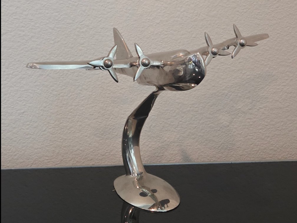 MCM 4 Propeller WWII Airplane Sculpture