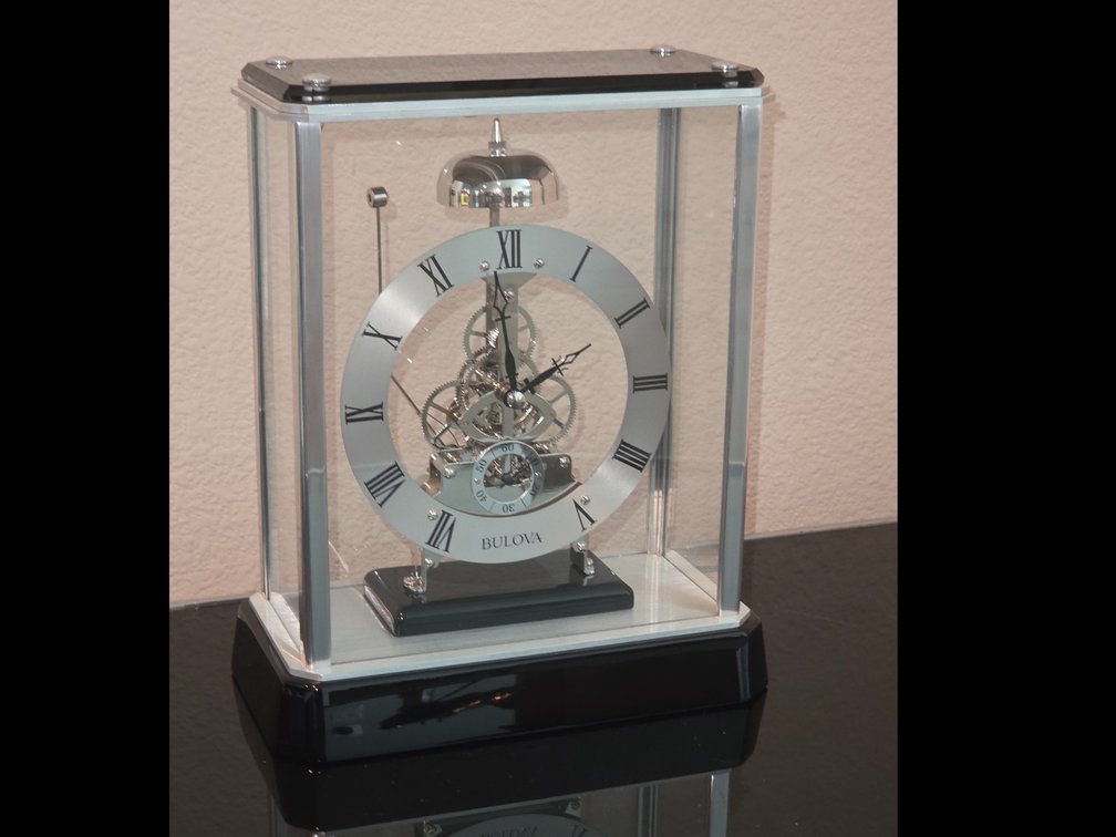 Bulova B2023 Vantage Tabletop Clock