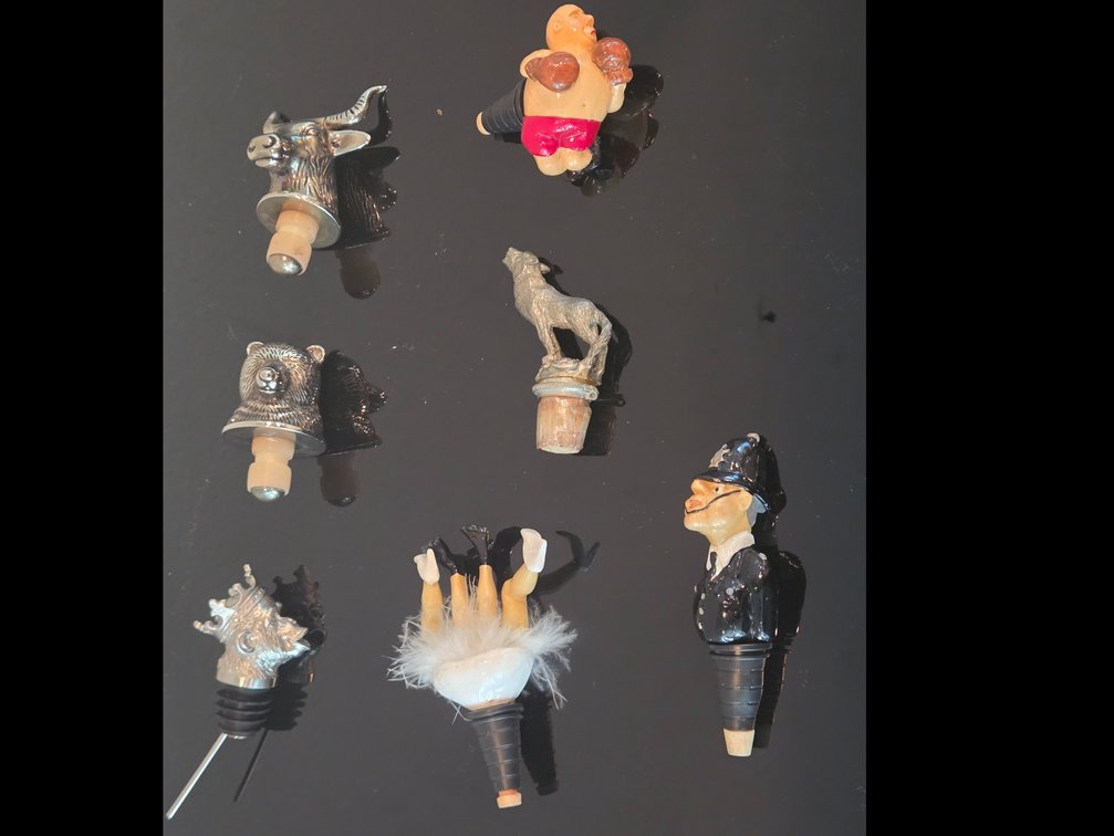 7 pc wine stopper collection