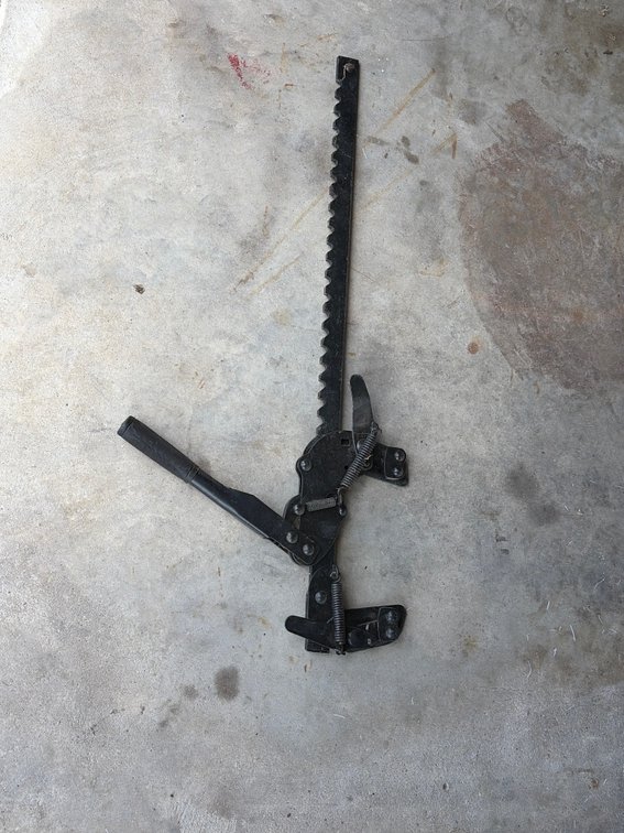 Fence stretcher