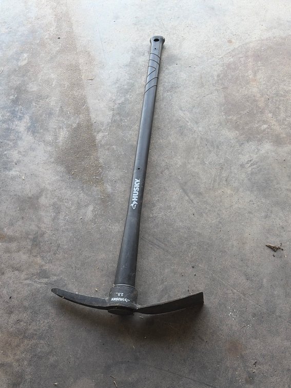 Husky 2.5 pick axe