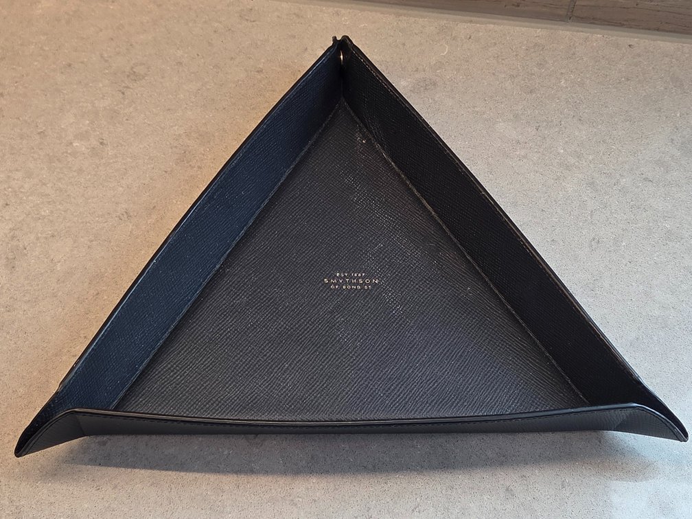 Smythson Panama triangular leather trinket tray
