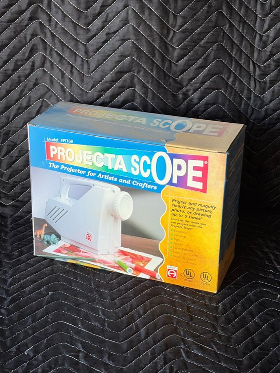 Projecta Scope projector for artists and crafters