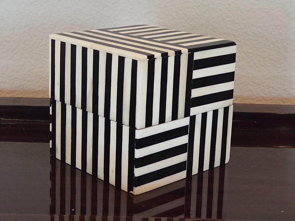 Taylor Bone Square Box