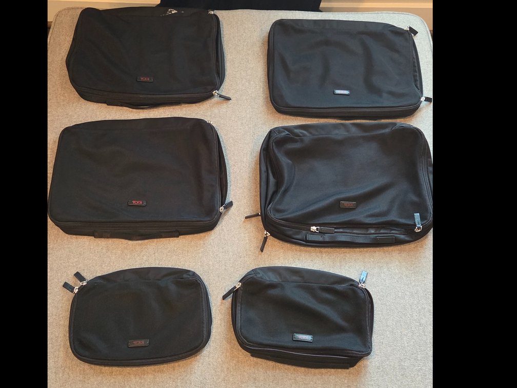 6 pc Tumi Mesh Zippered Travel Pouches