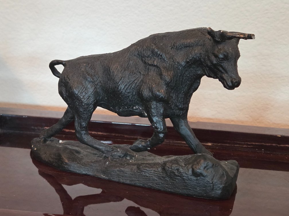 Bull figurine