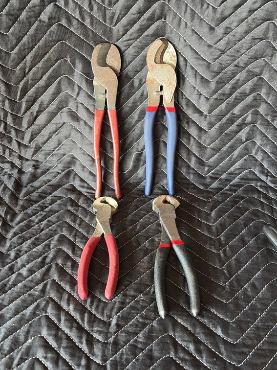 Wire cutters