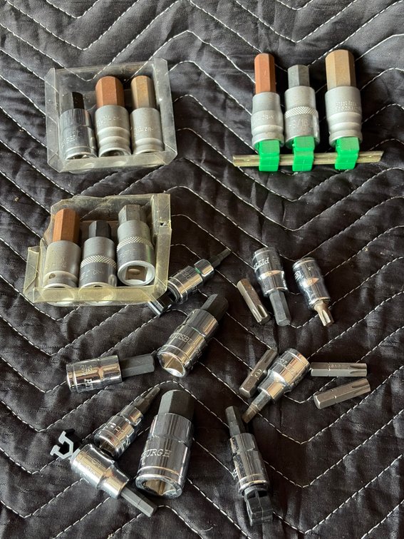 Heavy duty hex sockets