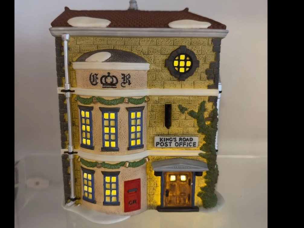 1992 Department 56 "King's Road Post Office" Dickens' Village Series (Item #5801-7)