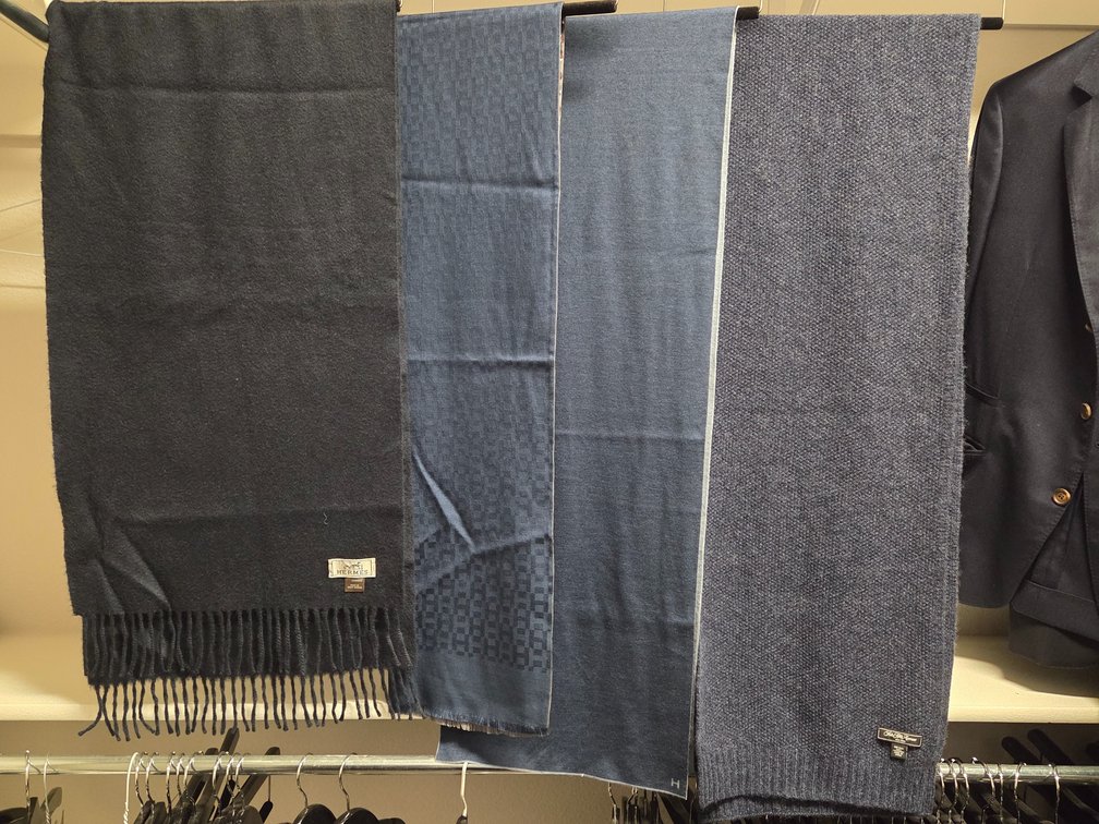 4 cashmere and silk scarves
