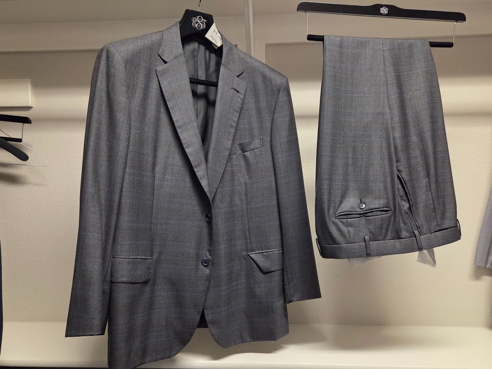 Brioni Grey and Navy Plaid Suit 44R